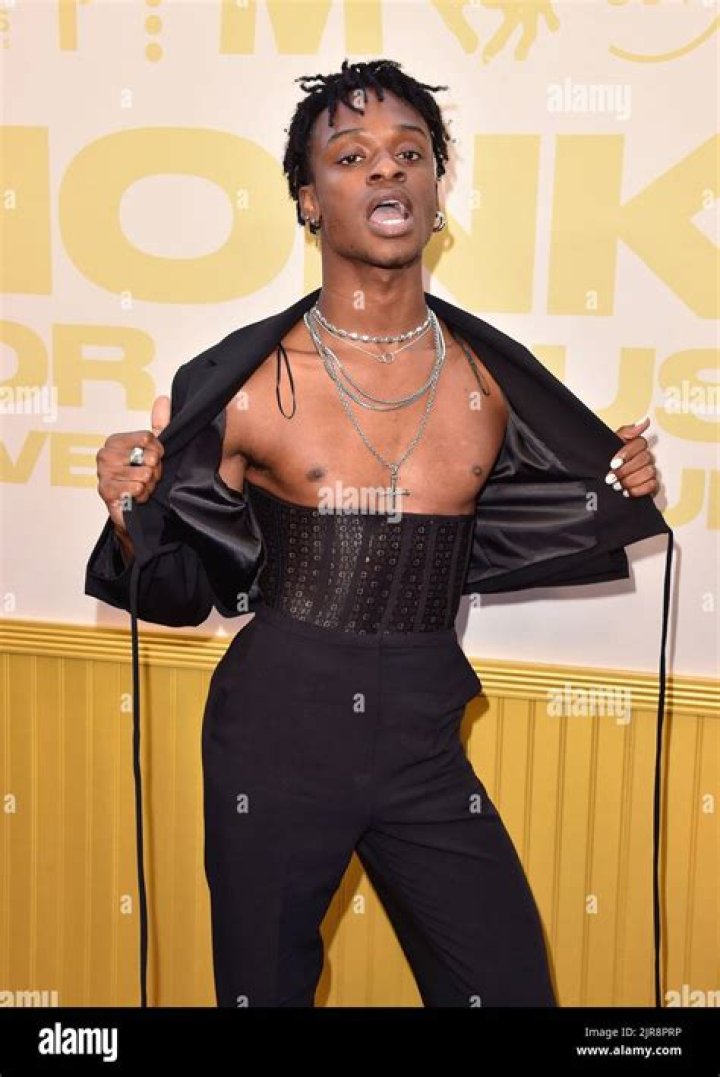 Austin Crute | Gay, Relationship, Boyfriend, Cody Kearsley, Daybreak, Wesley Fists, Turbo Pokaski, Family, Net Worth