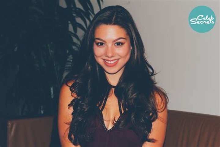 Kira Kosarin Talks Growing Up on THE THUNDERMANS and Attending UCLA Next Fall – Celeb Secrets