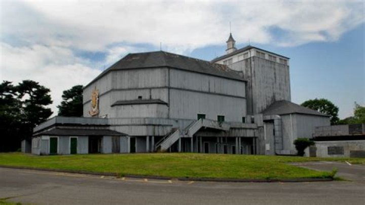 Stratford, Conn.’s Historic Shakespeare Theatre Burns Down