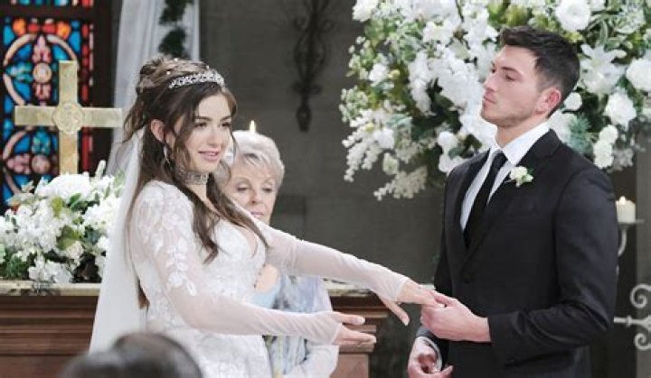 Is Victoria Konefal Married to husband? Net Worth, Parents, Wiki