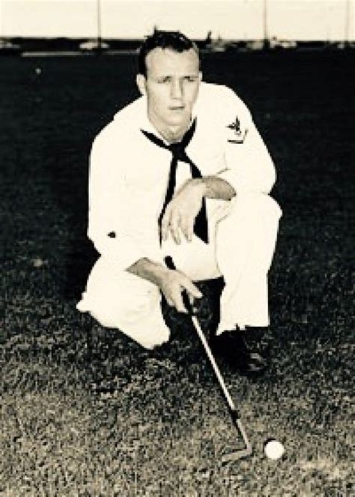 Was Arnold Palmer In The Military?